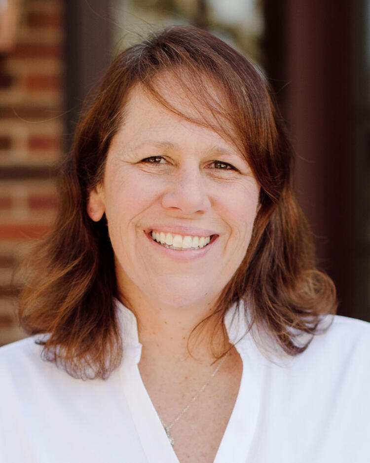 Amy Lindsay Photo